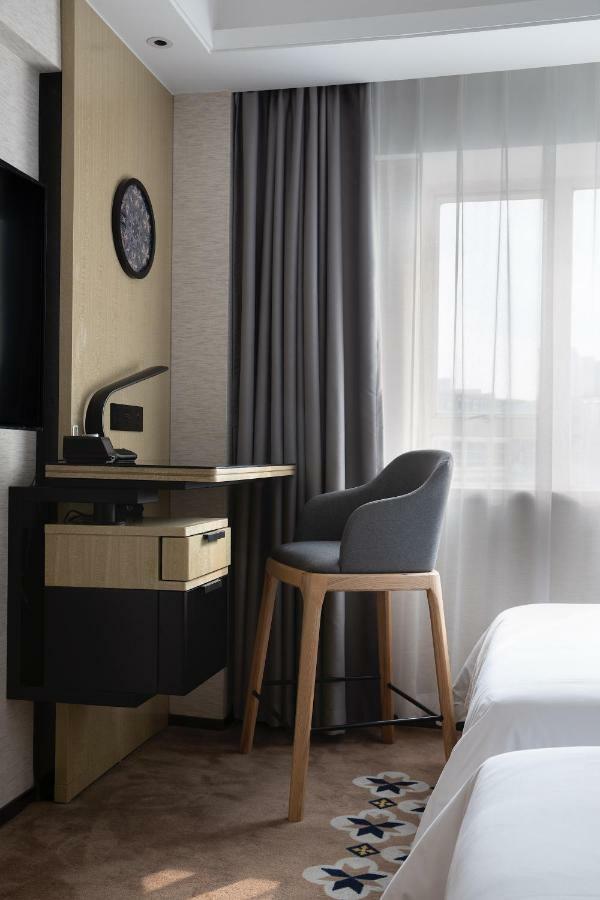 Paco Hotel Guangzhou Jiangtai Road Metro Branch Εξωτερικό φωτογραφία